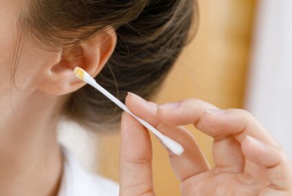 Quand le cérumen bloque l’audition!